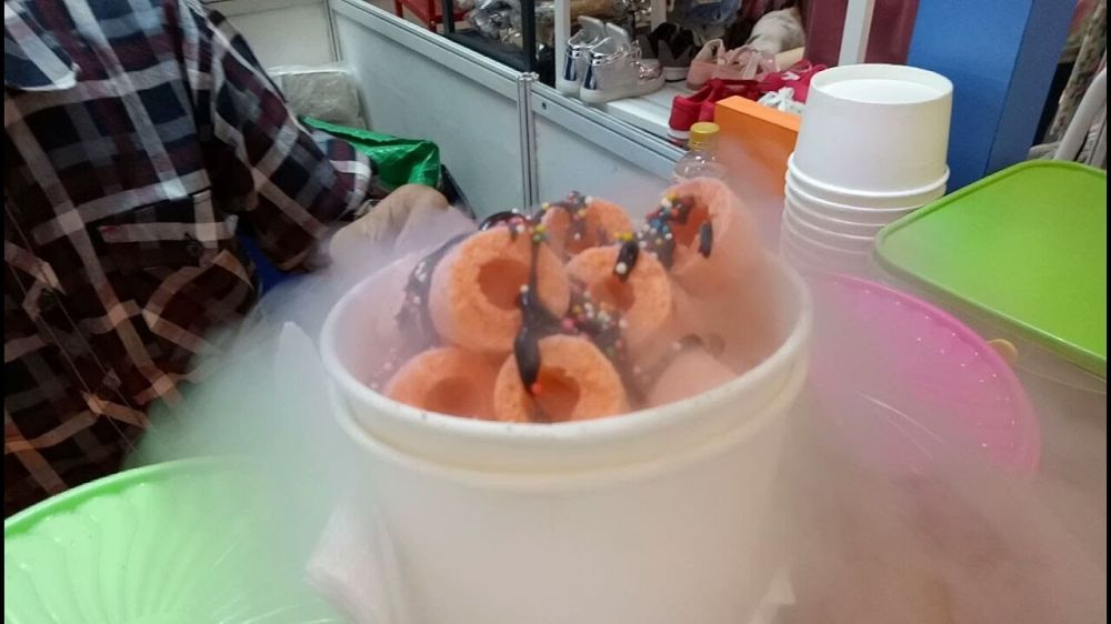 7 Kuliner ini belinya harus antre panjang, yuk bikin sendiri di rumah!