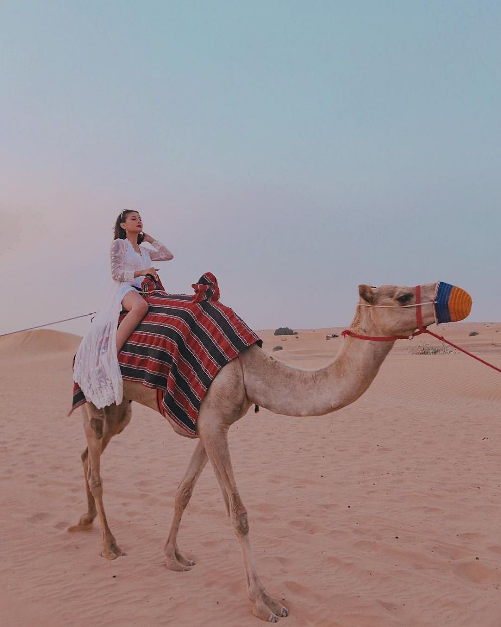 Dikenal gayanya yang glamor, ini 6 masa sulit yang dialami Awkarin