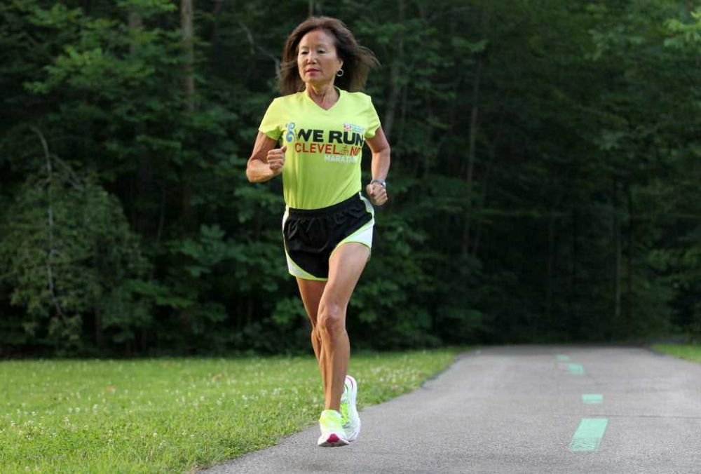 8 Potret Jeannie Rice, pemecah rekor maraton di usia 70 tahun