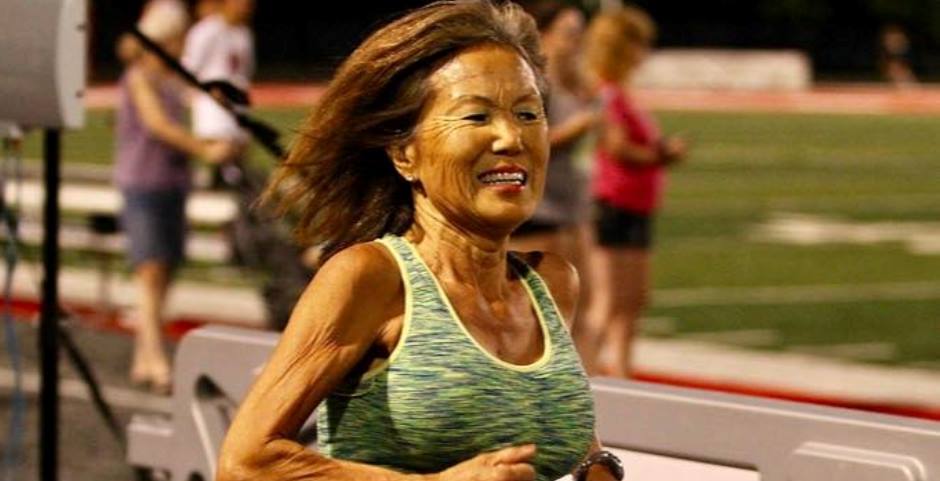 8 Potret Jeannie Rice, pemecah rekor maraton di usia 70 tahun