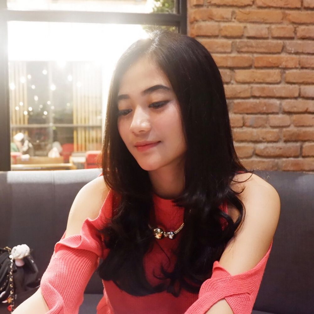 12 Pesona Sri Wahyuni, pacar kapten Timnas U-19 yang cantik abis