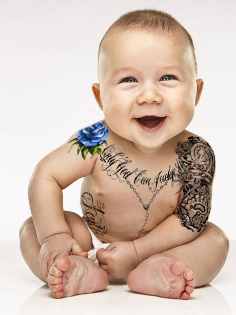 8 Gaya bayi 'tatoan' ini bikin gemas, nggak kalah sama orang dewasa