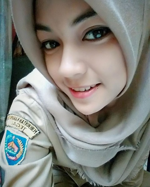 Kecantikannya viral, pesona 7 guru ini bikin mau bolos aja nggak rela