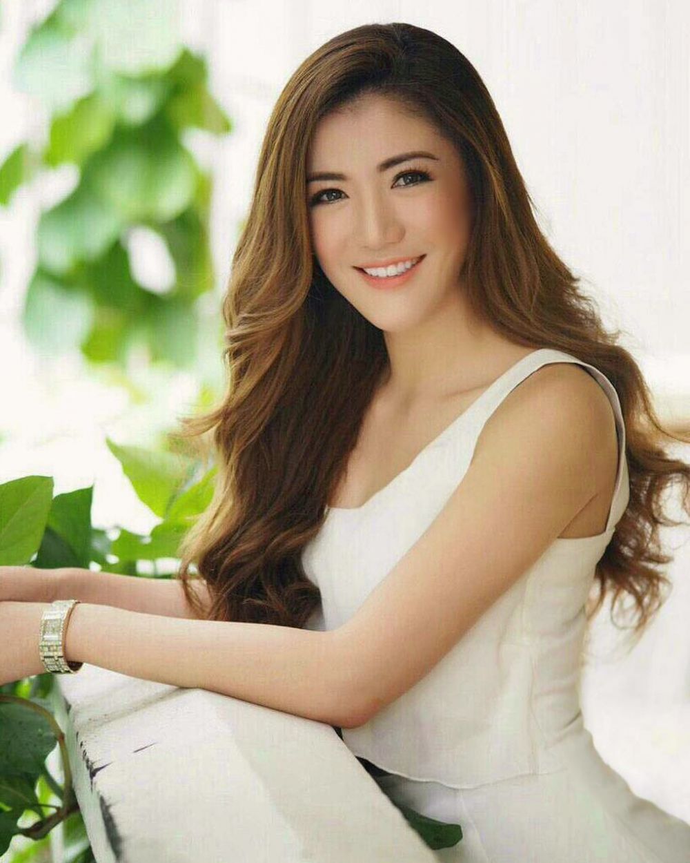 Kecantikannya viral, pesona 7 guru ini bikin mau bolos aja nggak rela