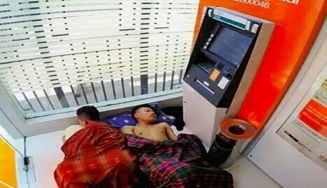 8 Cara nyeleneh orang Indonesia 'ngadem', bikin geleng-geleng kepala