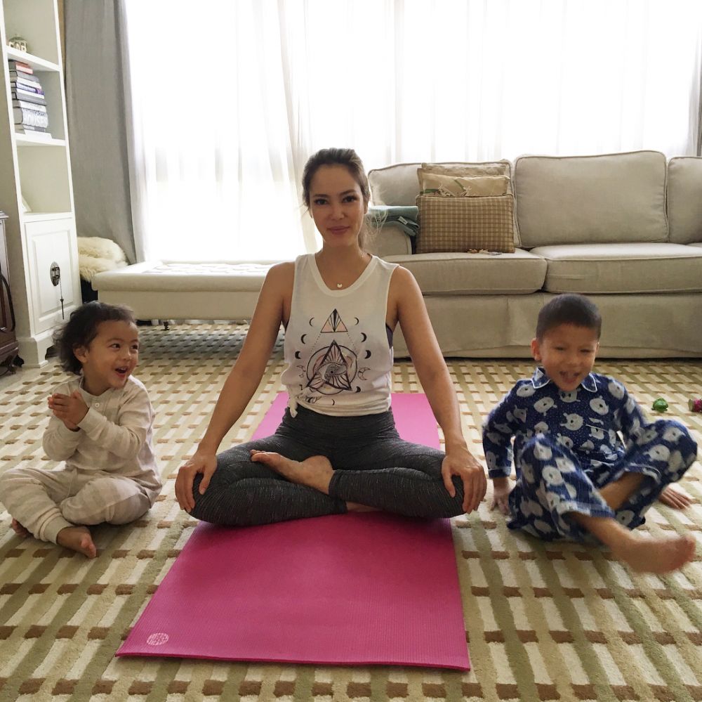 Urus anak tanpa suami, ini 10 momen Cathy Sharon asuh dua buah hatinya