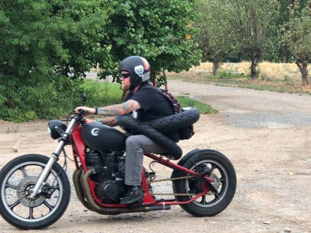 9 Cara orang atasi keadaan darurat di jalan ini bikin tepuk jidat