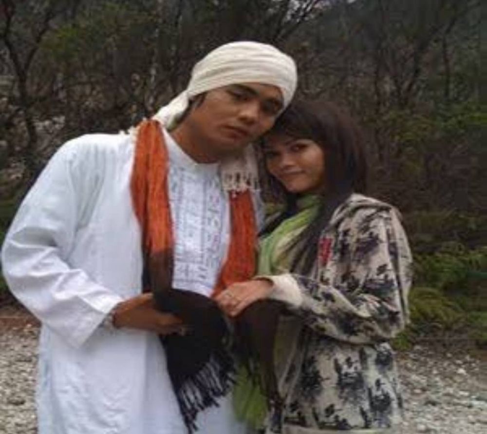 Digugat cerai, ini 15 momen mesra Charly Van Houten dan istri