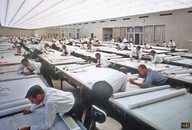 17 Potret lawas pekerjaan desain sebelum ada software untuk menggambar