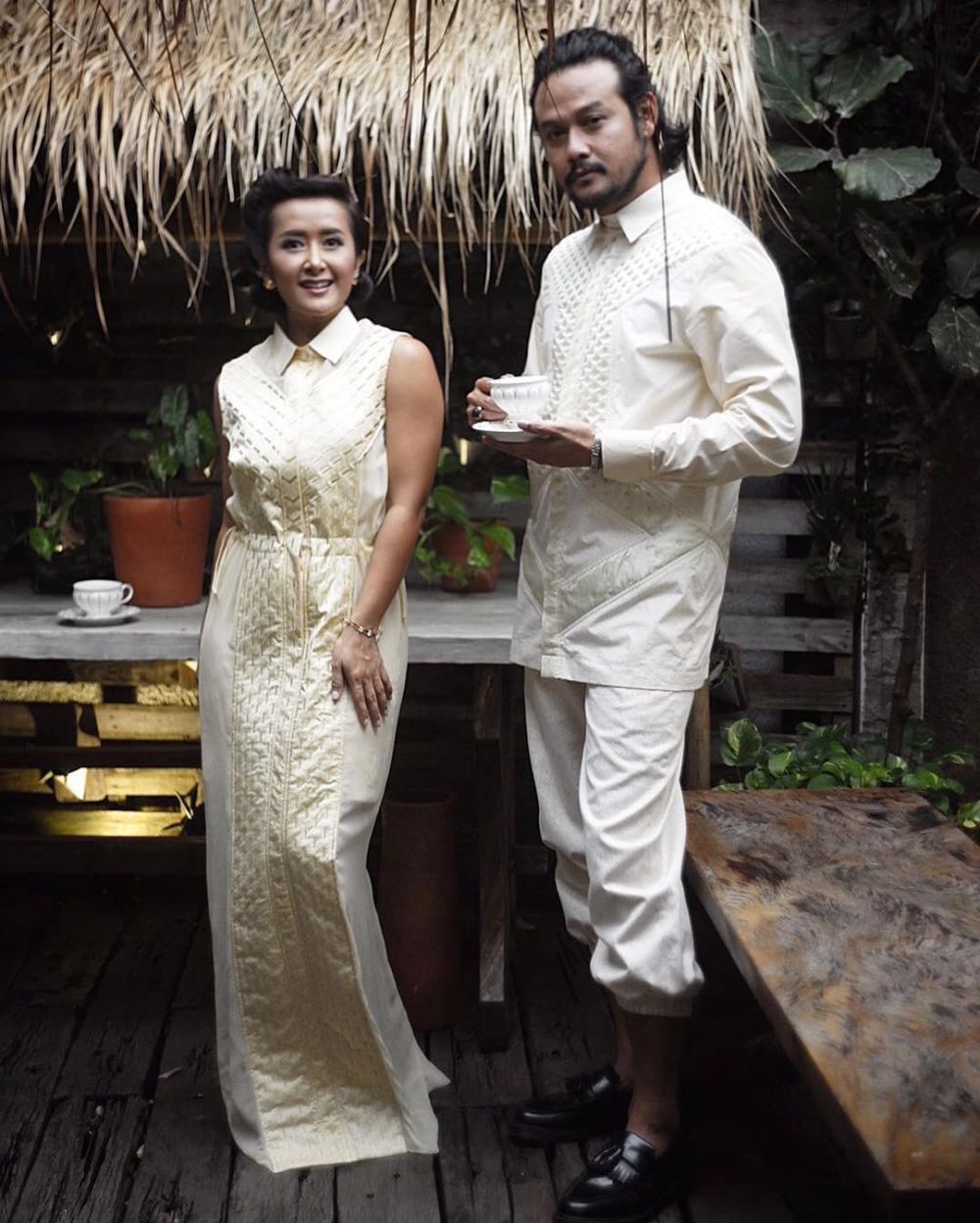 10 Potret kompak Dwi Sasono & Widi Mulia yang kerap pakai baju couple