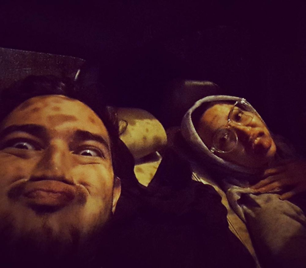 Akting pria beringas, ini 10 pose konyol Donny Michael di luar lokasi