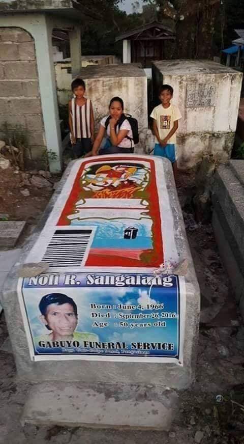 Kisah semasa hidup pria yang kuburannya bentuk botol ini bikin syok