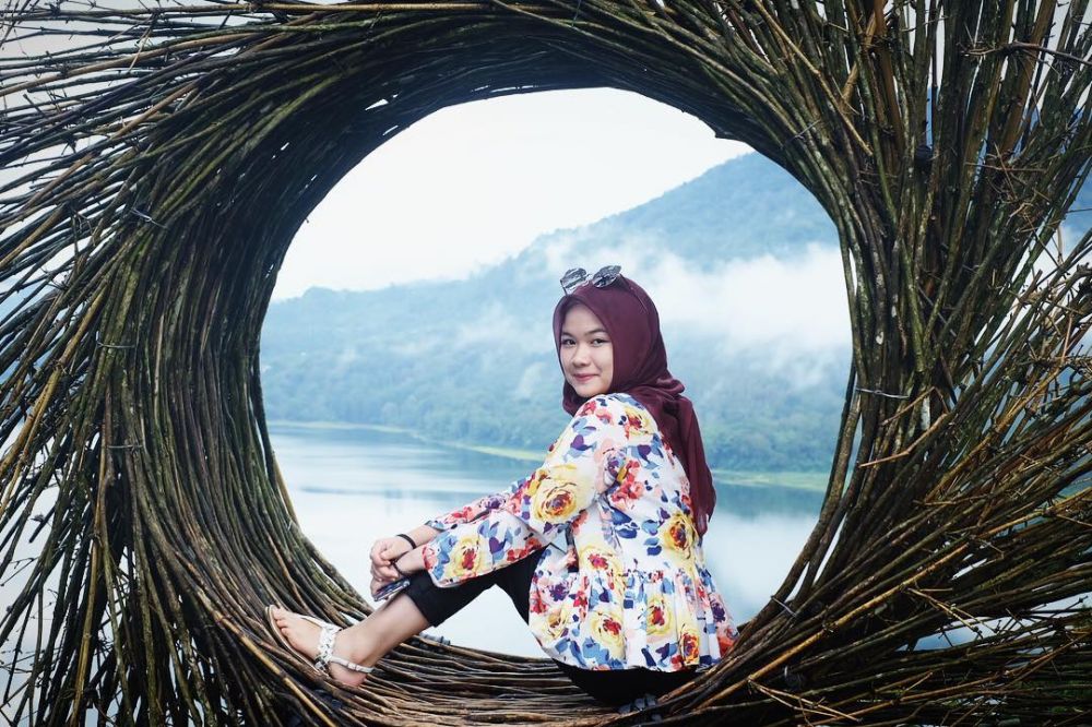 10 Pesona Zhadela Putri, pacar Asnawi Bahar bek andalan Timnas U-19