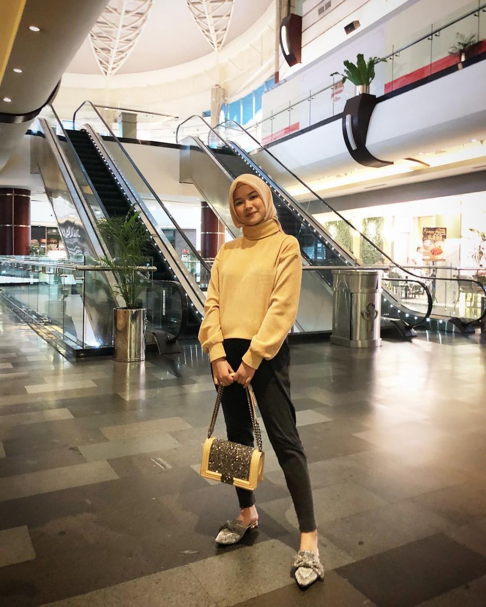 10 Pesona Zhadela Putri, pacar Asnawi Bahar bek andalan Timnas U-19