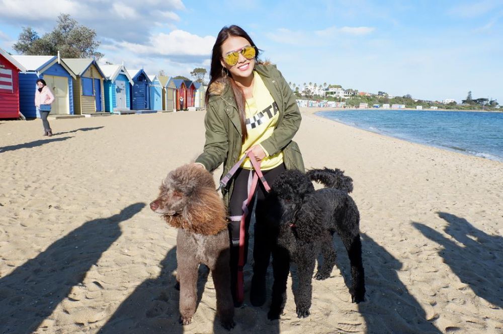 Kerap tampil seksi, intip 10 gaya Aurel Hermansyah berbusana tertutup