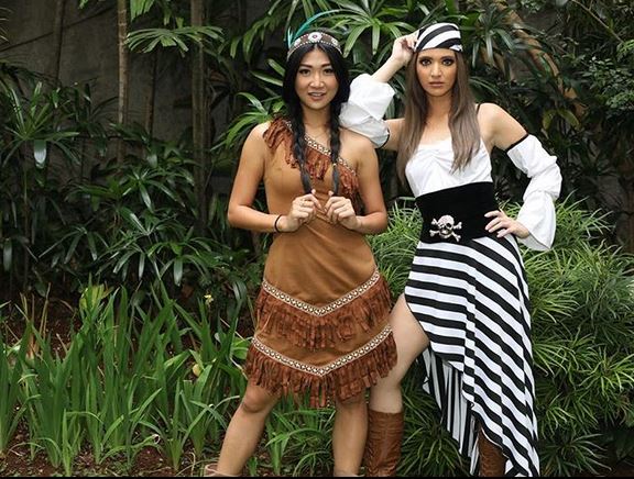 Rayakan Halloween, ini 10 gaya Nia Ramadhani berdandan ala bajak laut