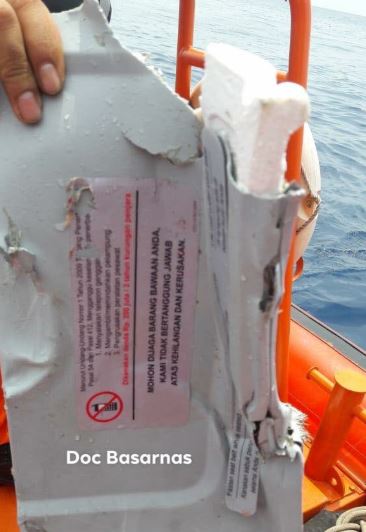 Pesawat Lion Air JT 610 jatuh, ini 10 potret proses evakuasi Basarnas