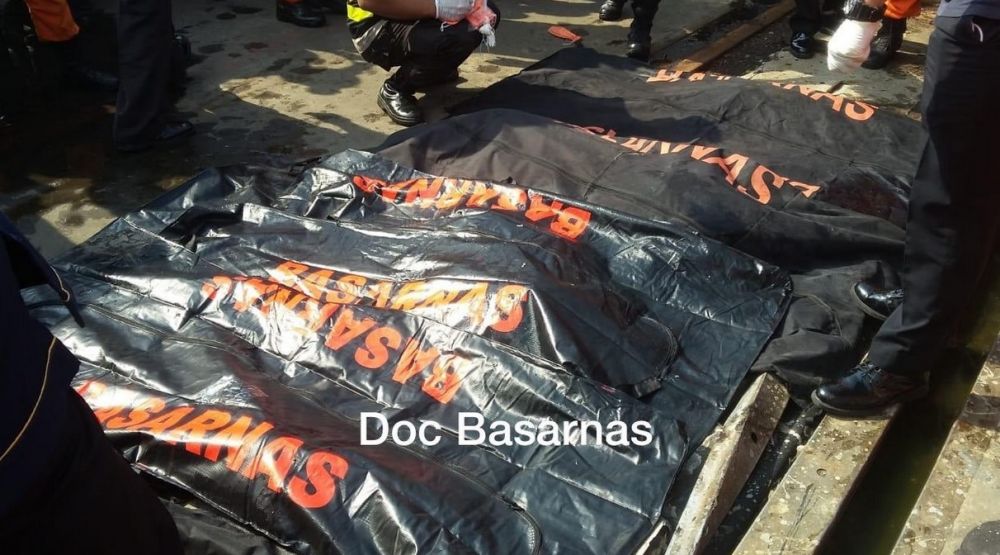 Petugas temukan potongan tubuh balita dan seragam pramugari Lion Air