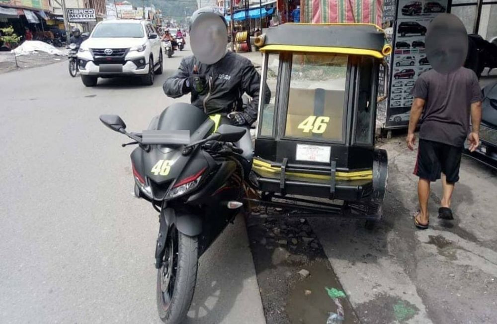 Motor sport ini dijadikan becak, jadi berasa dibonceng Valentino Rossi