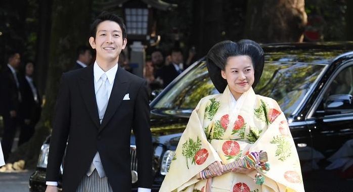 8 Momen Putri Jepang Ayako nikahi rakyat biasa, rela turun kasta