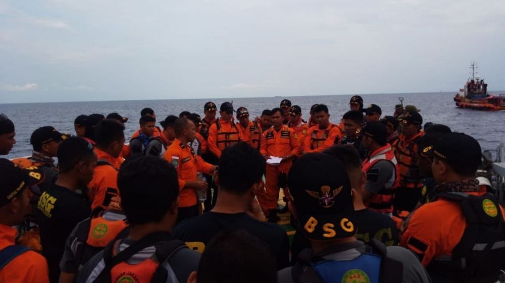 Hari kedua pencarian Lion Air JT 610, ini 11 potret hasil temuannya