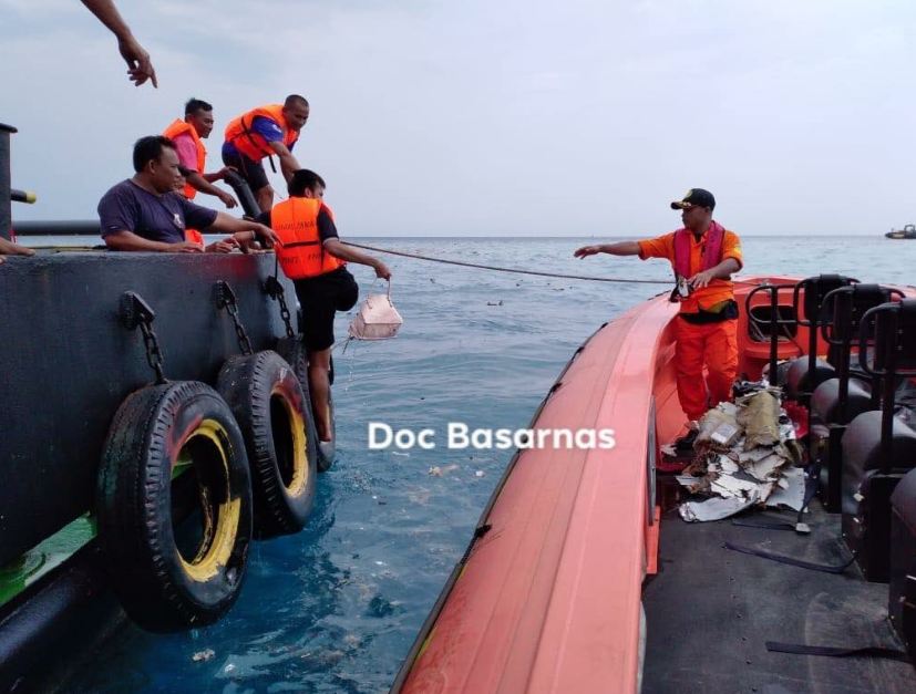 10 Benda yang berhasil ditemukan dari puing Lion Air JT 610 