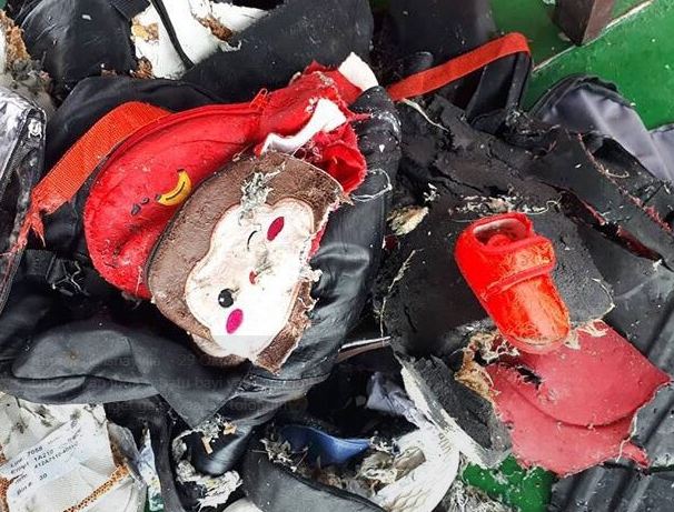 10 Benda yang berhasil ditemukan dari puing Lion Air JT 610 