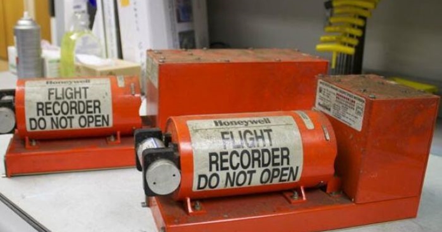 9 Fakta black box, kotak oranye yang dicari saat kecelakaan pesawat