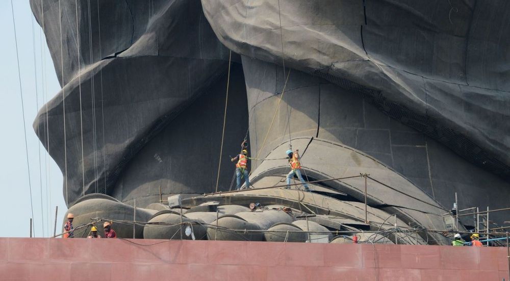 Patung setinggi 182 meter ini habiskan dana Rp 6 miliar, wow!