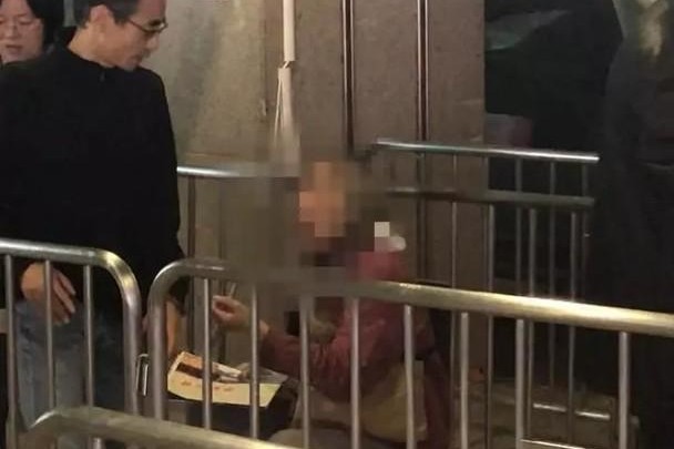 Jadi pengemis, nenek 79 tahun ini punya rumah mewah lima lantai