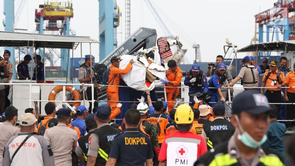 17 Potret barang yang ditemukan dari evakuasi pesawat Lion Air PK-LQP