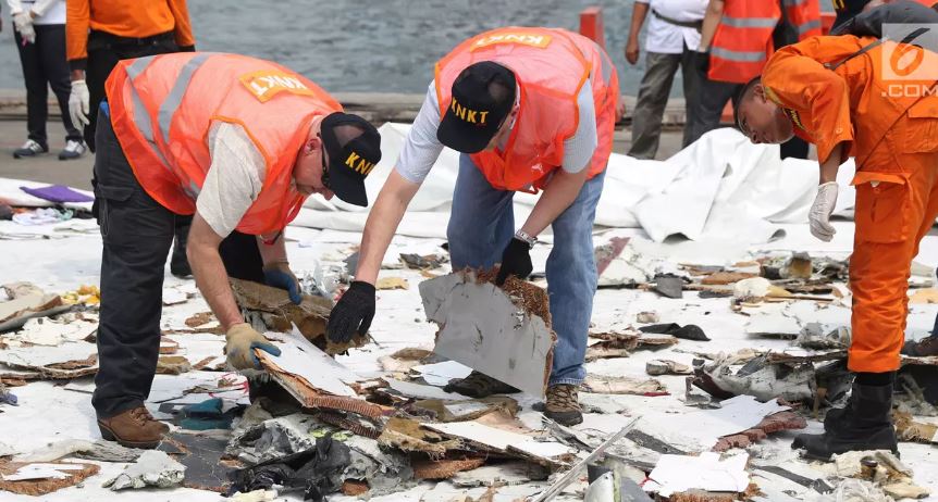 17 Potret barang yang ditemukan dari evakuasi pesawat Lion Air PK-LQP