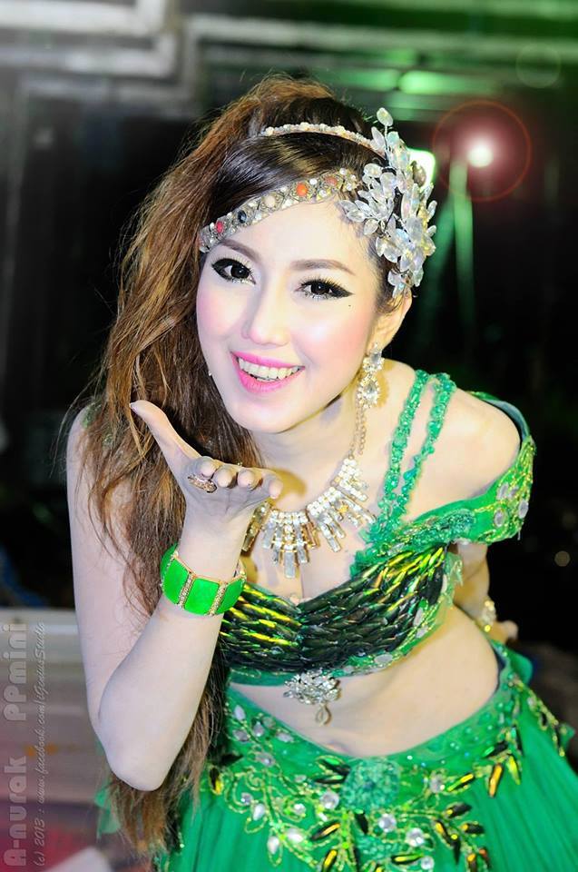 15 Potret Penappa Naebchid yang viral lewat 'Wik Wik Wik'