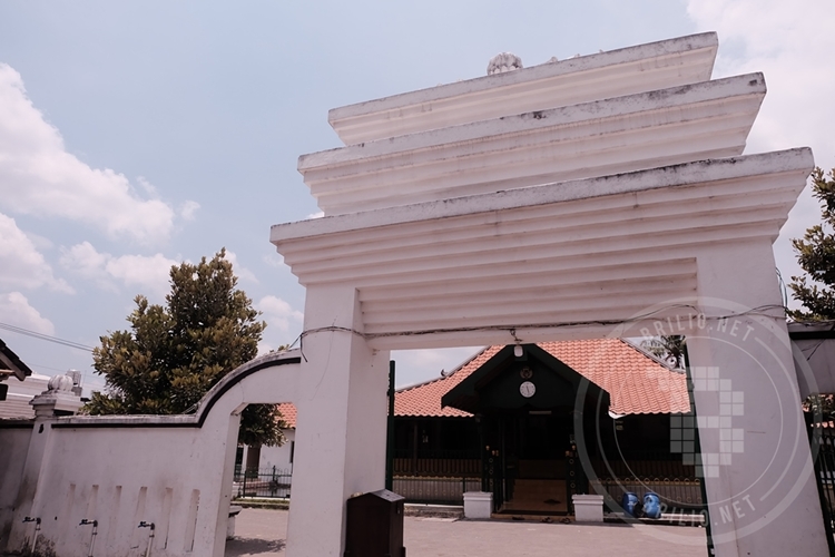 Wisata religi Jogja legendaris, Masjid Pathok Negoro Plosokuning
