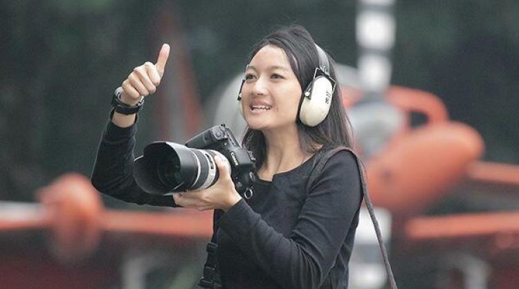 Sandriani Permani, Fotografer Wanita Di Balik Foto Epik Pesawat T