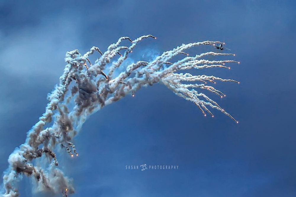 Sandriani Permani, fotografer wanita di balik foto epik pesawat TNI AU