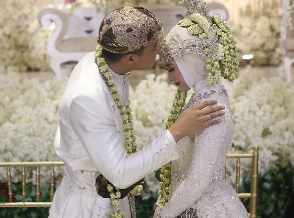 Melody eks JKT48 menikah, ini 13 momen akad hingga resepsinya