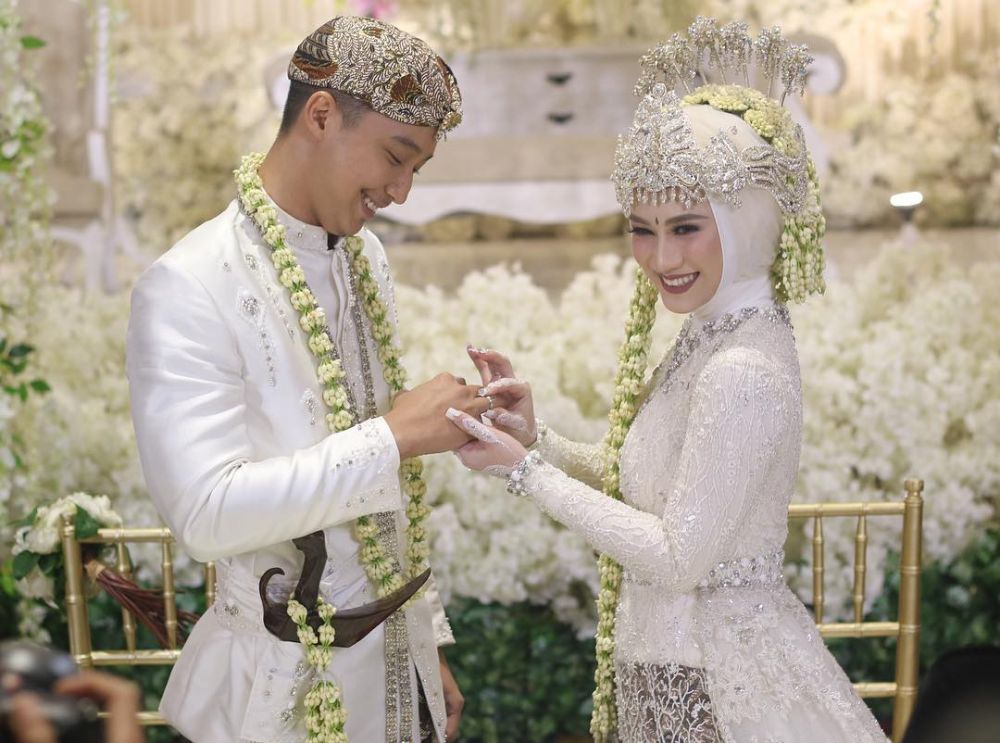 Melody eks JKT48 resmi menikah, begini ungkapan bahagianya