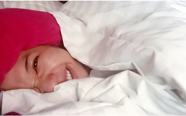 20 Foto selfie seleb bangun tidur, bukti cantiknya tak luntur