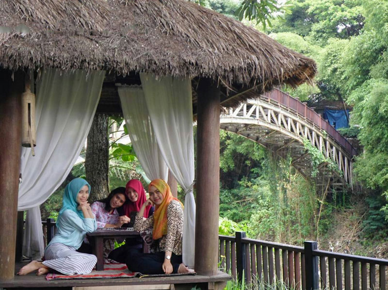 40 Restoran dan kafe di Malang paling hits dan kekinian