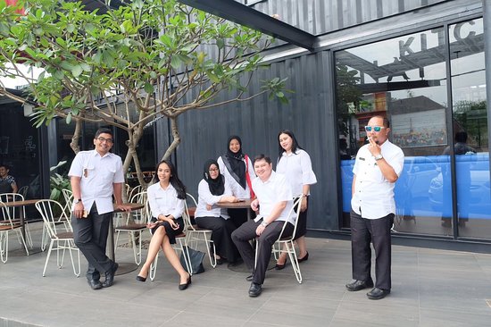 40 Restoran dan kafe di Malang paling hits dan kekinian