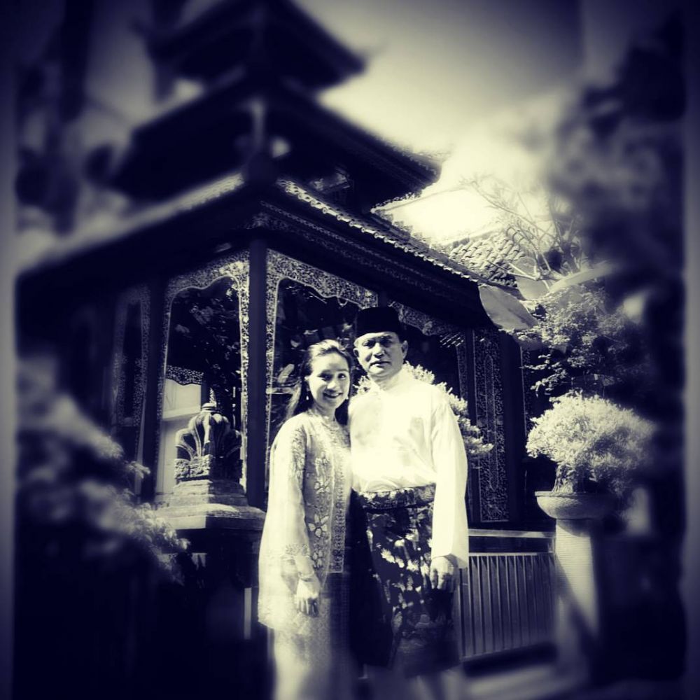 9 Potret istri Yusril Mahendra, Rika Tolentino yang memesona