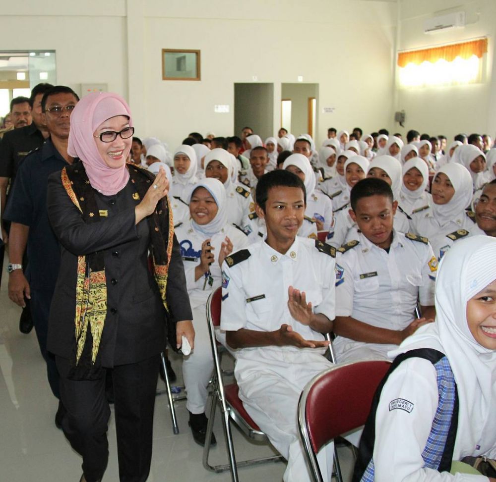10 Potret Bupati Indramayu Anna, pengunduran dirinya mengejutkan