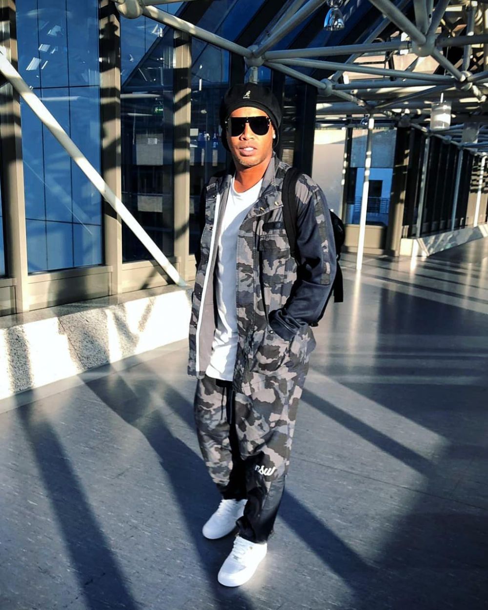 4 Fakta Ronaldinho yang kini bangkrut, isi rekeningnya miris