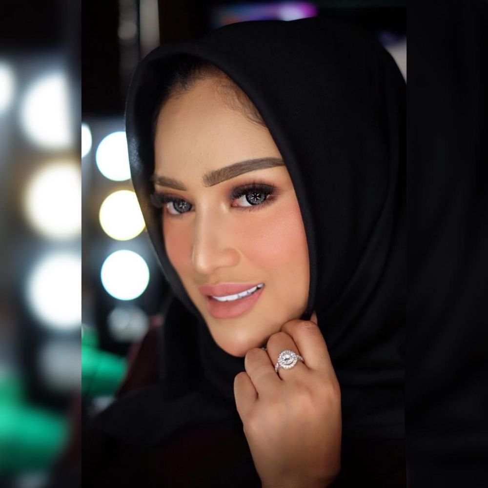 10 Transformasi Barbara Putri, mantan manajer Awkarin kini berhijab