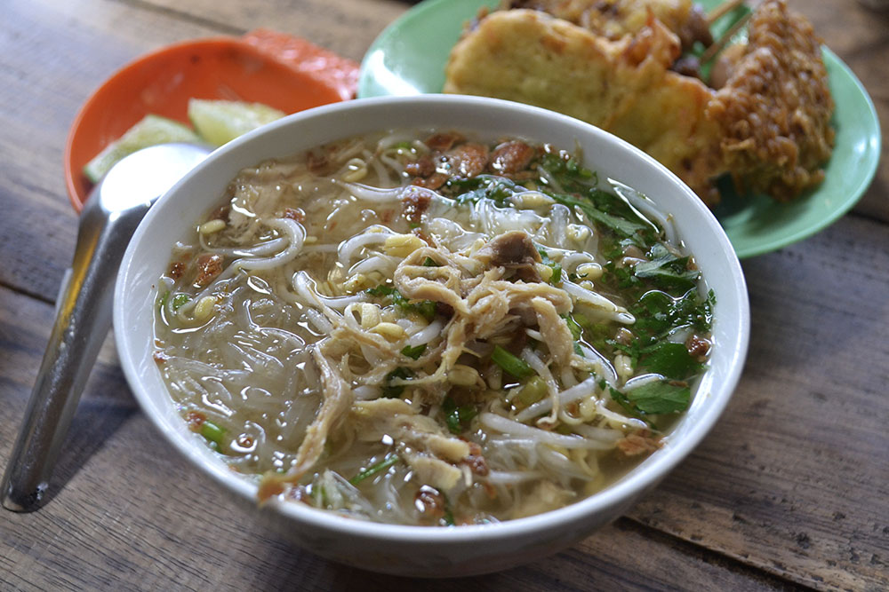 24 Resep soto ayam yang paling menggugah selera makan