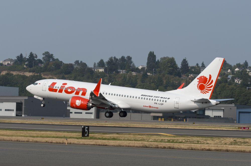 Lion Air JT 633 tabrak tiang sebelum lepas landas, sayap terkoyak