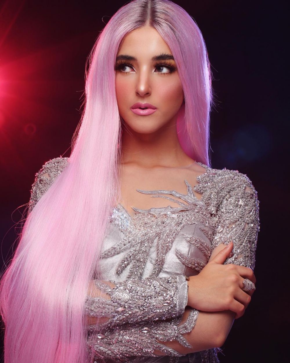10 Potret Tasya Farasya menjelma Barbie, bikin susah kedip