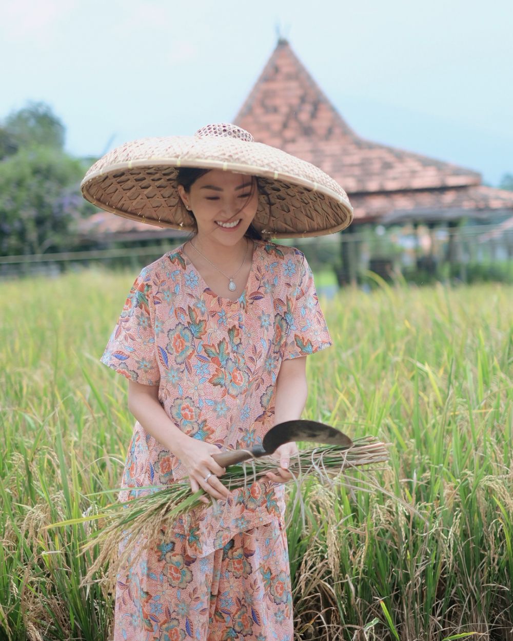 15 Gaya Sarwendah kenakan daster, tetap cantik meski sederhana