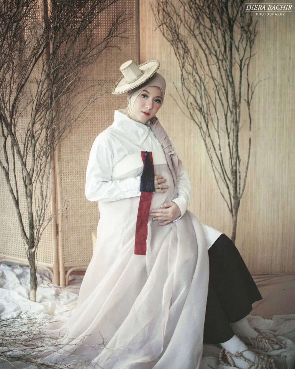 10 Potret maternity Natasha Rizky, anggun pakai kostum ala Korea